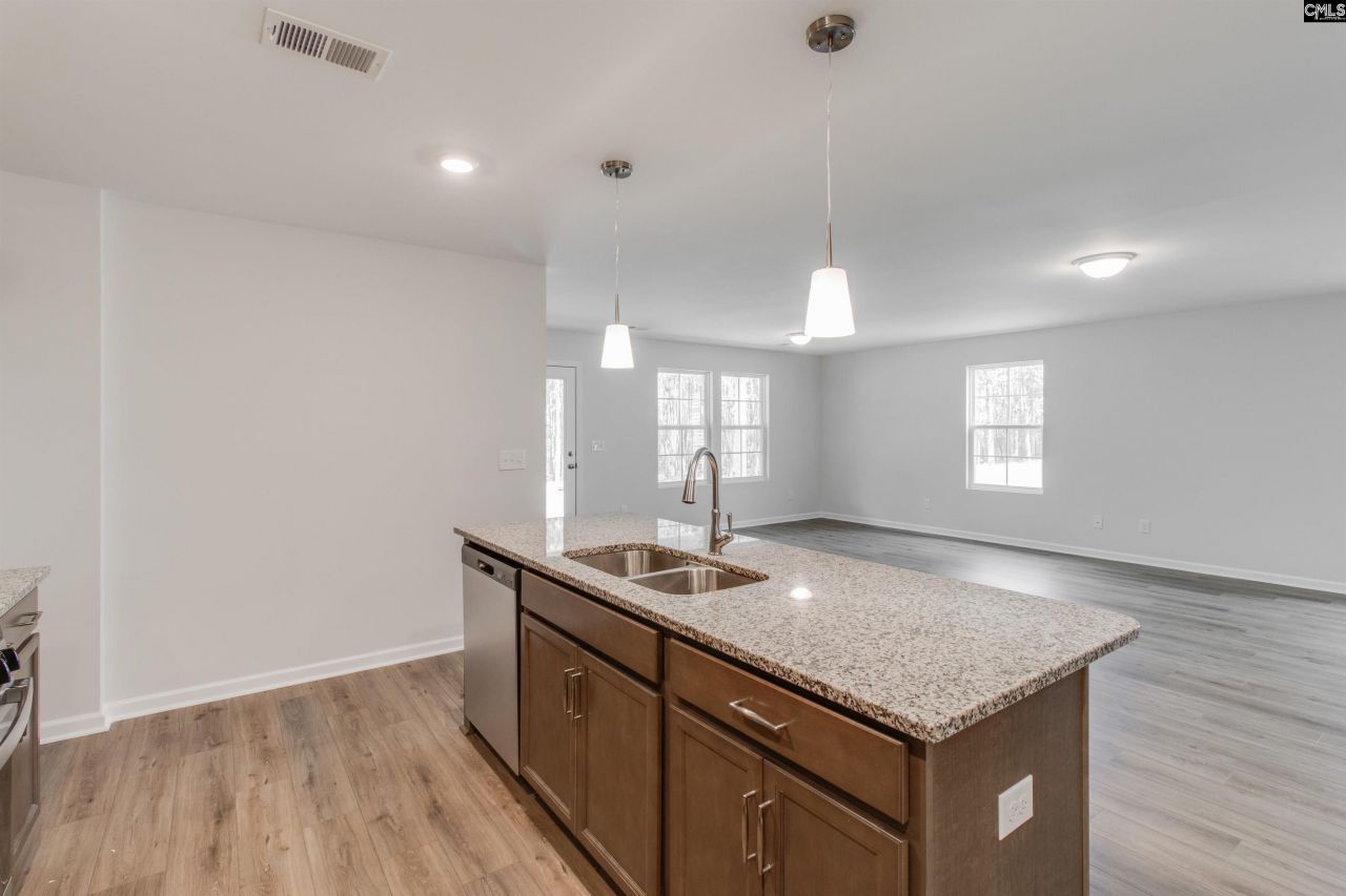 1079 Nazareth Road Photo 7