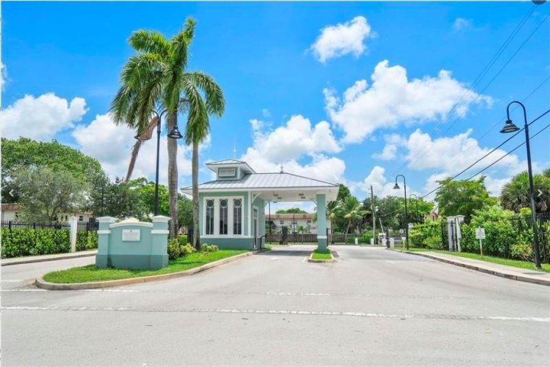 5300 NW 18th Street, Unit 4, Lauderhill, FL 33313 Main Photo