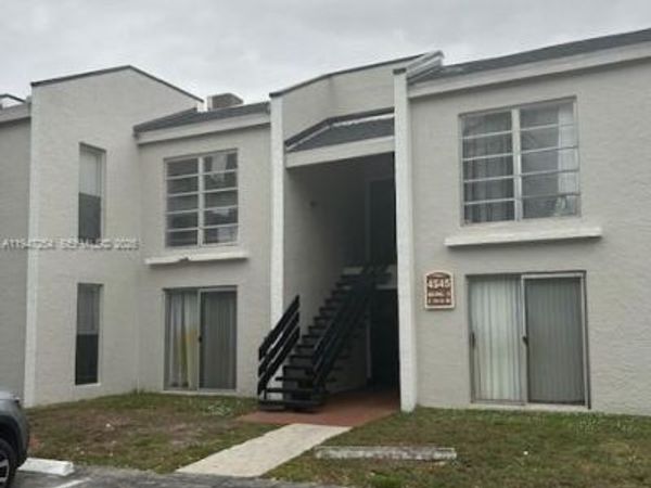 4545 Treehouse Ln, Unit H, Tamarac, FL 33319