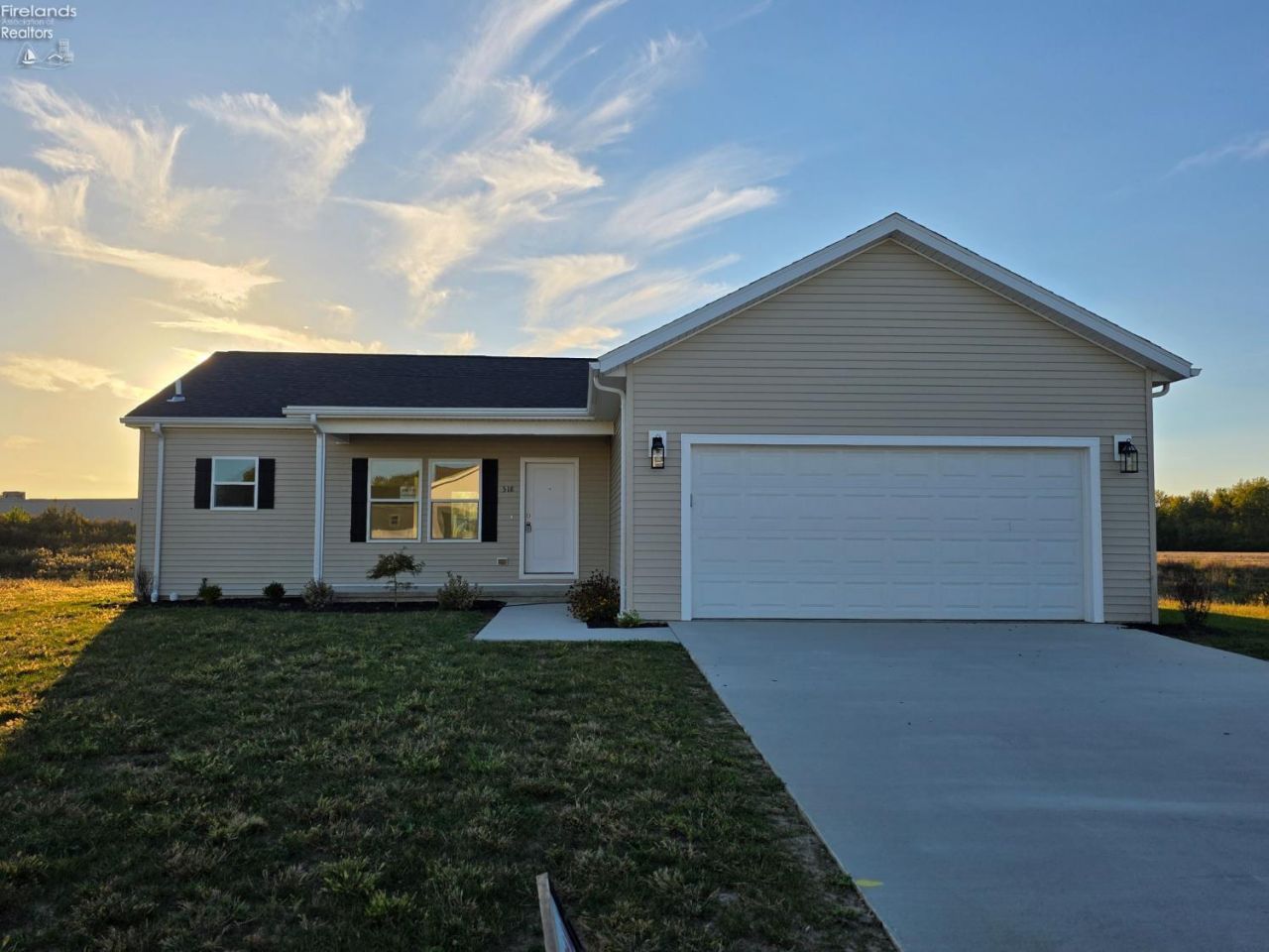 318 Ethan Drive, Fremont, OH 43420 Main Photo