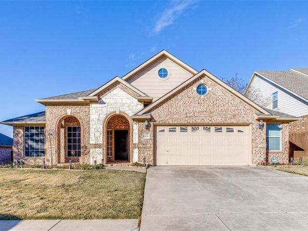 10109 Oldfield Court, Fort Worth, TX 76244