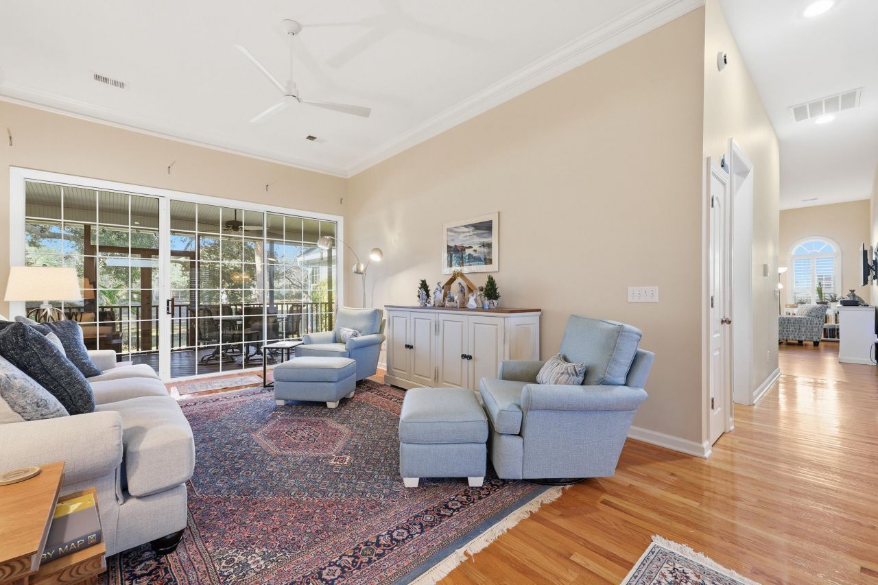 1336 Royal Links Drive Photo 6