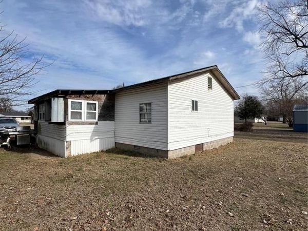 303 Conyers St, East Prairie, MO 63845