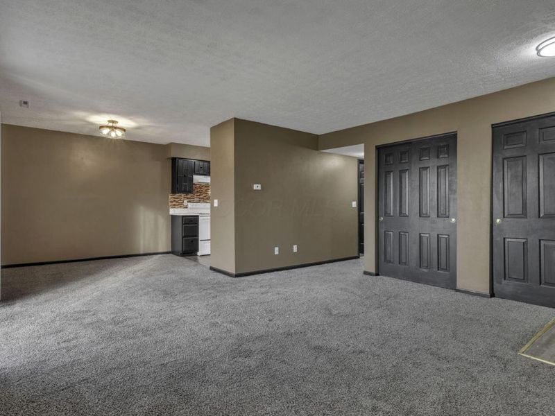 625 Country Club Drive, Unit H-8, Newark, OH 43055 Photo 4