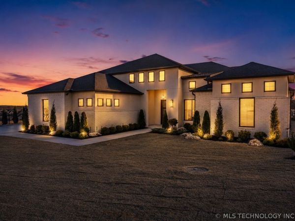 6708 E 153rd Street S, Bixby, OK 74008