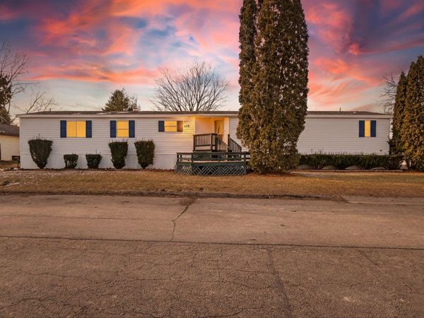 112 Falling Creek Circle, Janesville, WI 53548