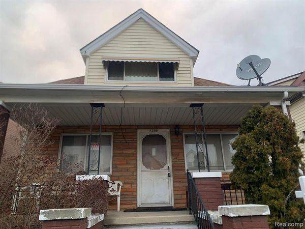 2255 Yemans Street, Hamtramck, MI 48212