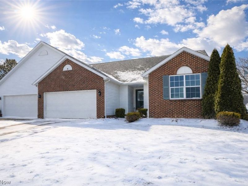 10344 Sudbury Circle NW, North Canton, OH 44720 Photo 1