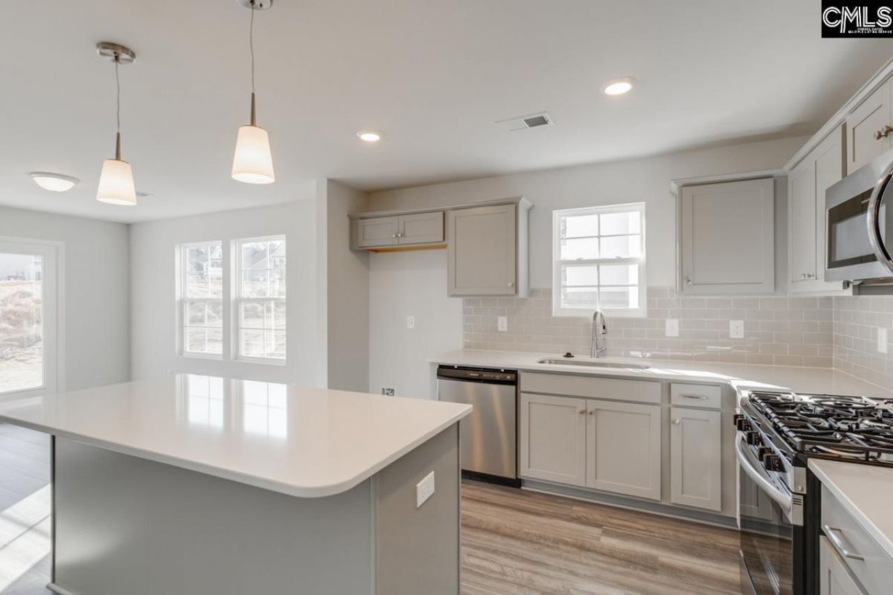 1103 Nazareth Road Photo 6