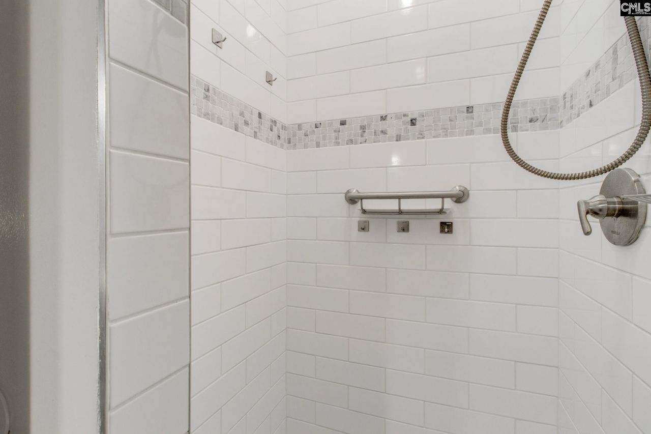 9 Dean Crest Court Photo 22