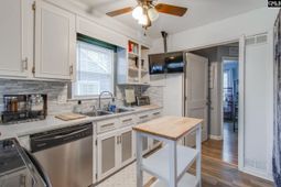 9 Dean Crest Court photo 4