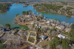 604 Newberry Drive photo 4