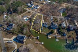 604 Newberry Drive photo 4