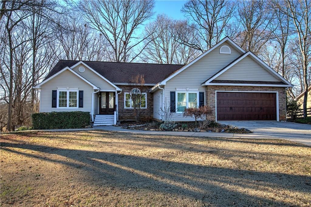 47 Cliffhanger Point, Euharlee, GA 30120 Main Photo