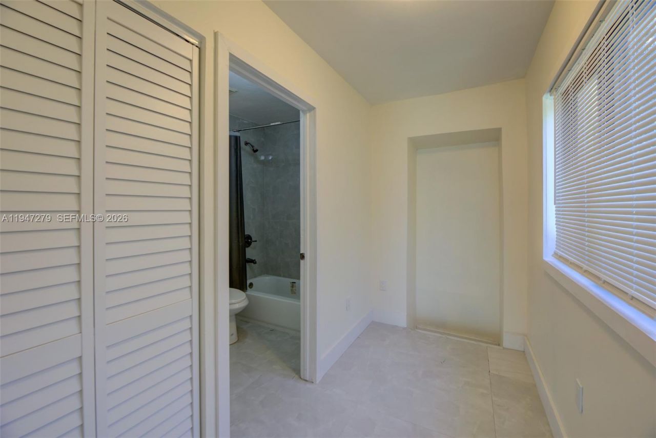 742 NW 70th St, Unit 1, Miami, FL 33150 Photo