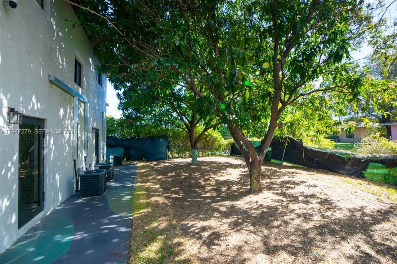 742 NW 70th St, Unit 1, Miami, FL 33150 Photo