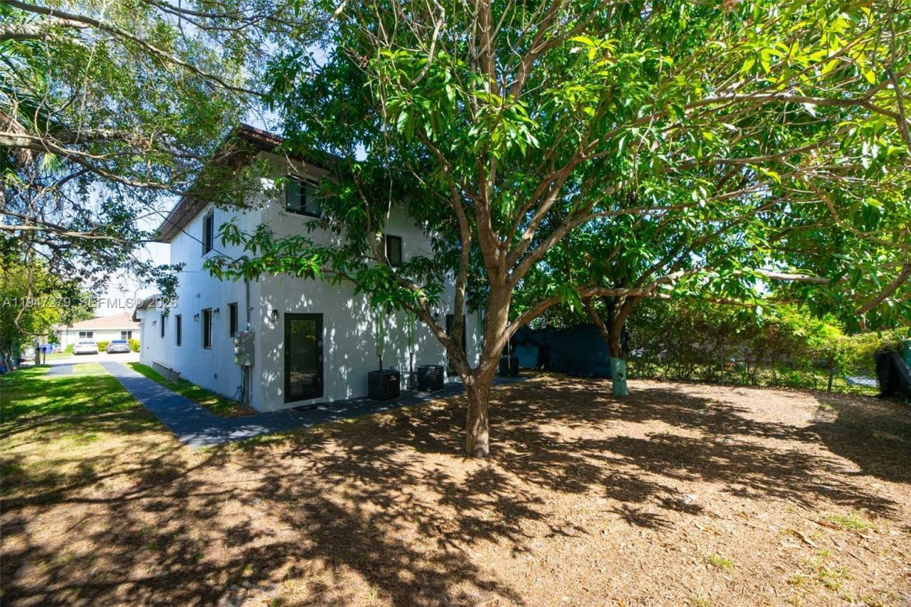 742 NW 70th St, Unit 1, Miami, FL 33150 Photo