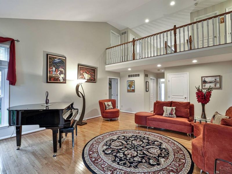 9829 Orchard Club Drive, Montgomery, OH 45242 Photo 13