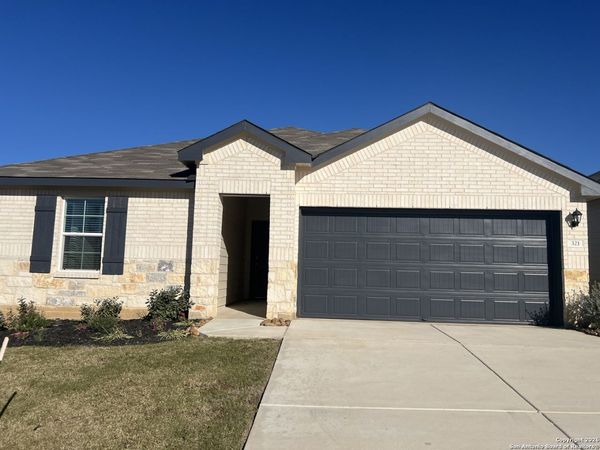 321 Cottonmouth Lane, Seguin, TX 78155