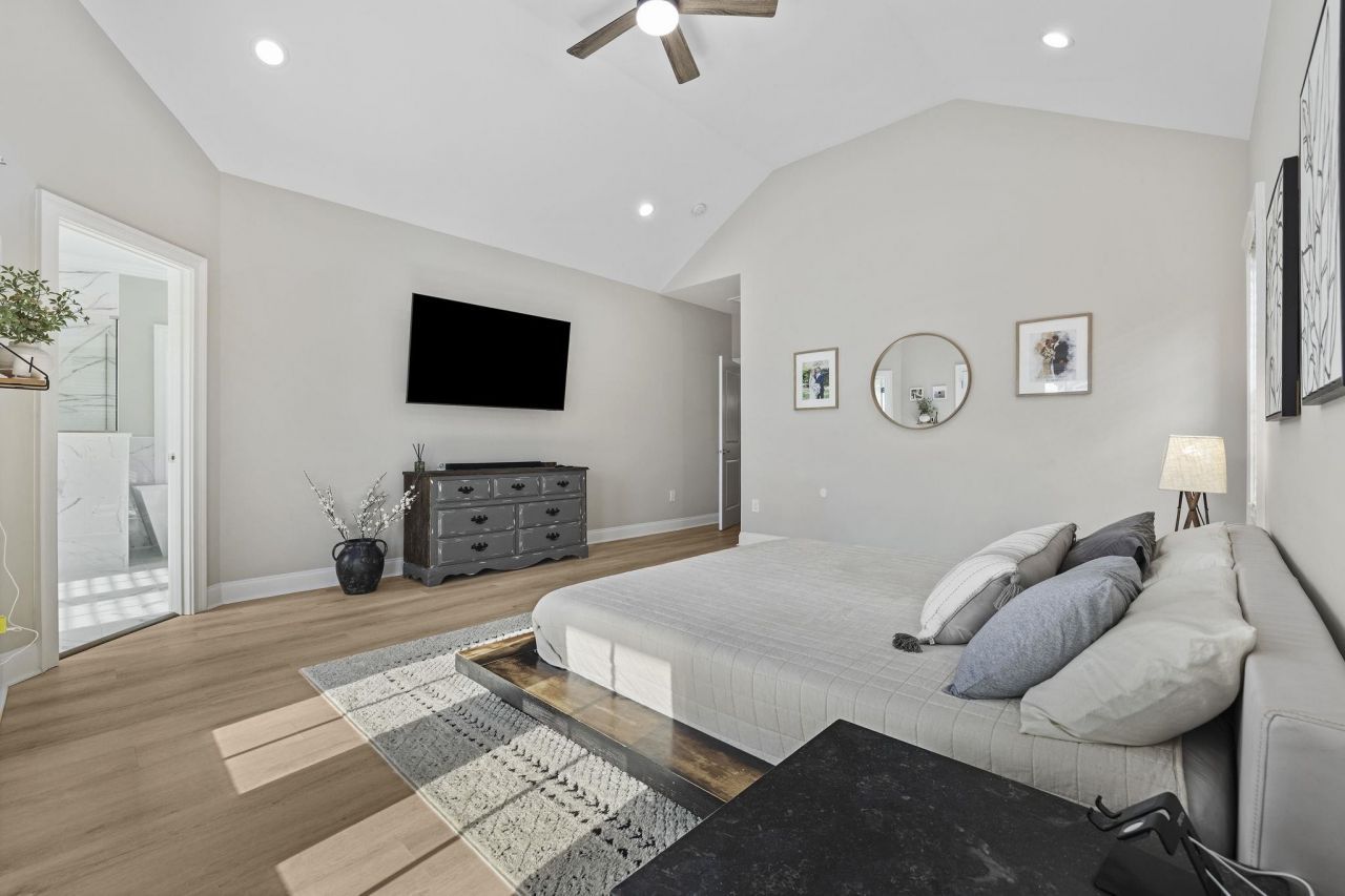 320 Saint Julian Ln. Photo 17