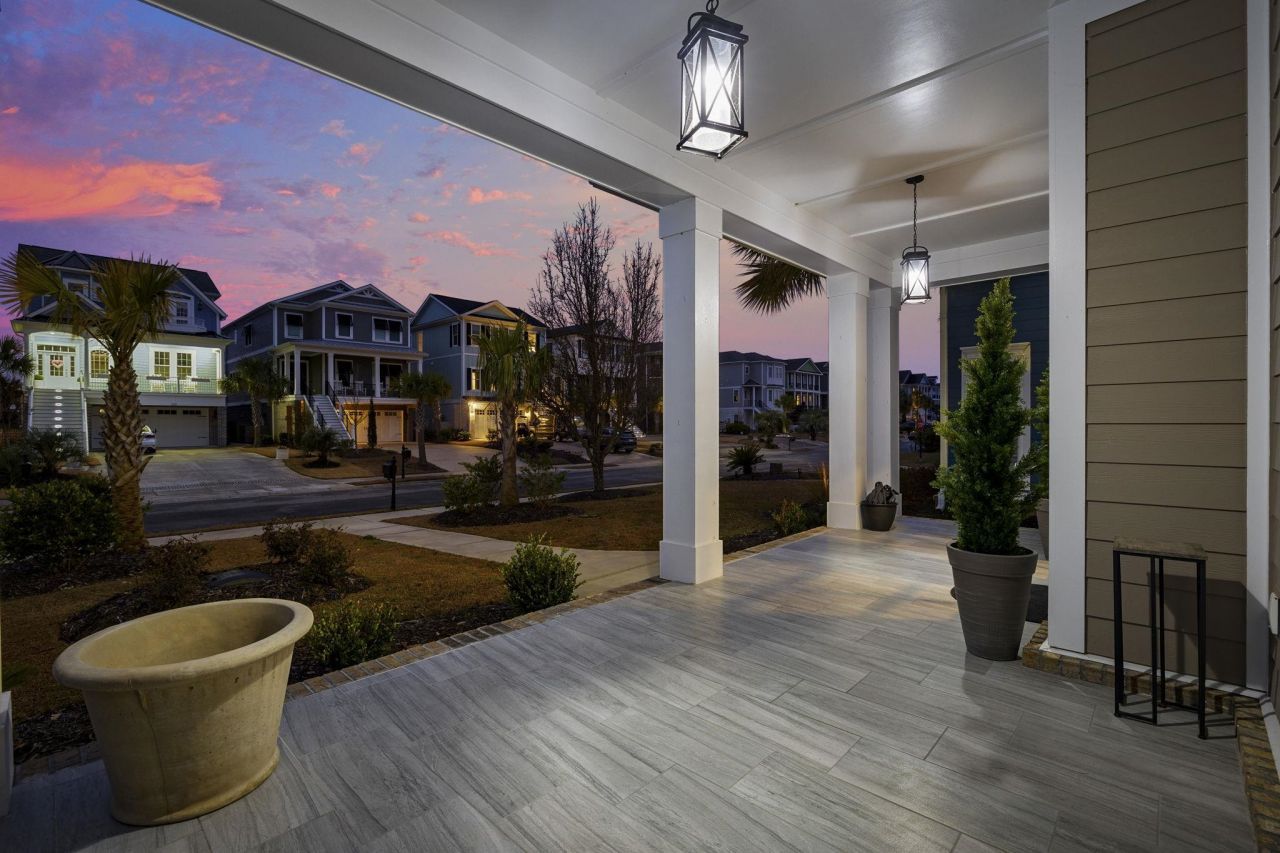 320 Saint Julian Ln. Photo 3