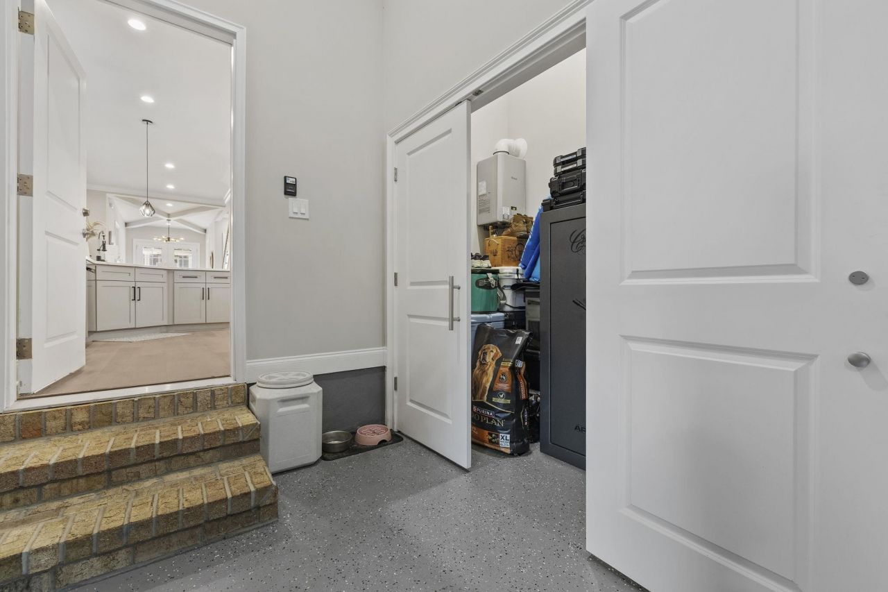 320 Saint Julian Ln. Photo 35