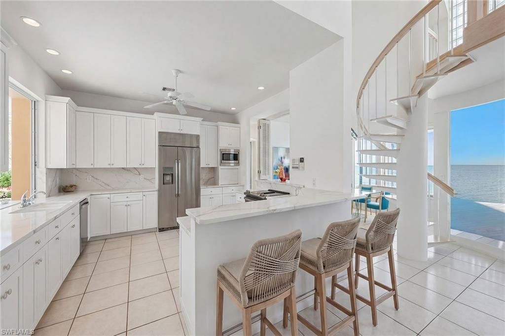 30 3rd Ave S, Naples, FL 34102 Photo