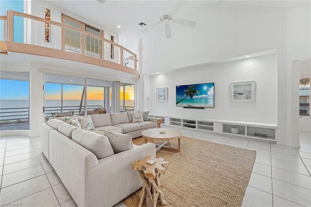 30 3rd Ave S, Naples, FL 34102 Photo