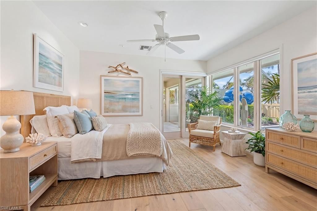 30 3rd Ave S, Naples, FL 34102 Photo