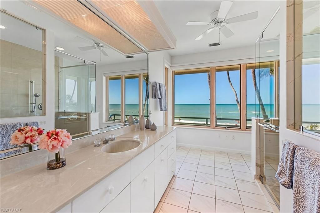 30 3rd Ave S, Naples, FL 34102 Photo