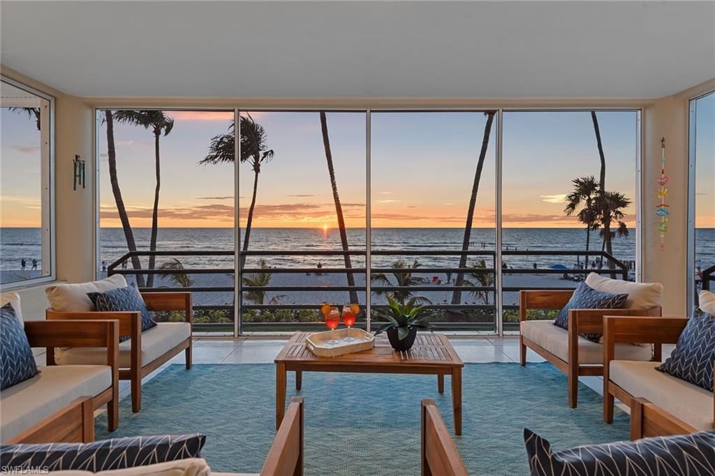 30 3rd Ave S, Naples, FL 34102 Photo