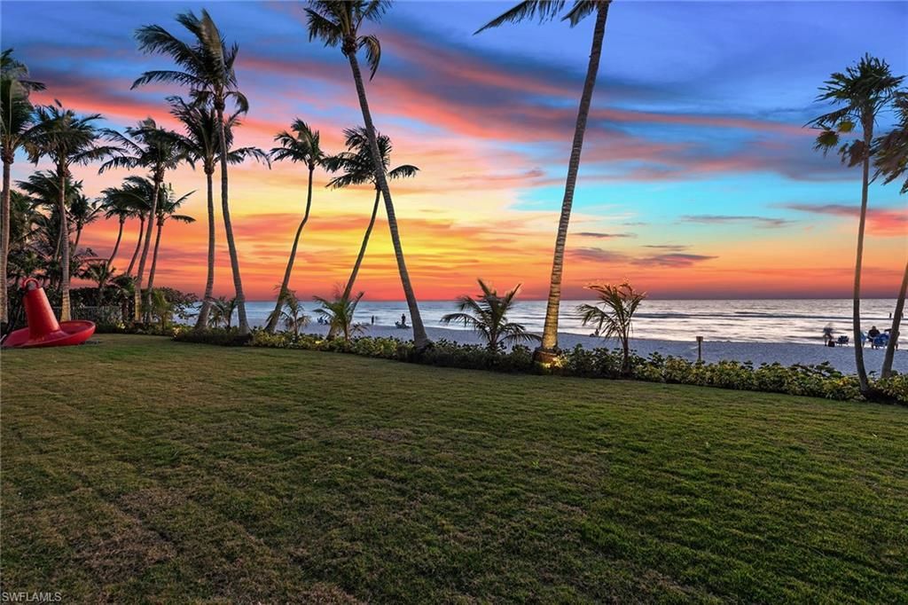 30 3rd Ave S, Naples, FL 34102 Photo