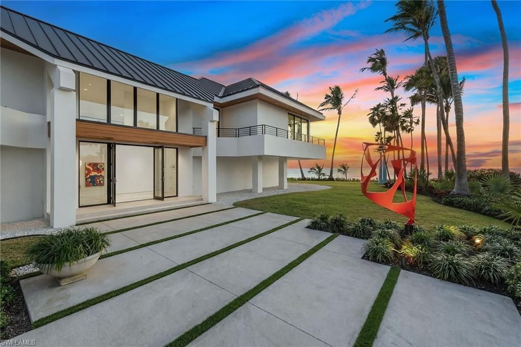 30 3rd Ave S, Naples, FL 34102 Photo