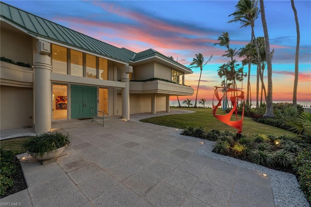 30 3rd Ave S, Naples, FL 34102 Photo