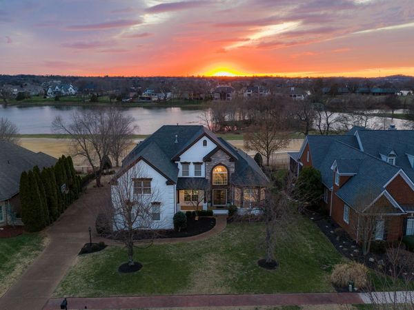 945 Plantation Blvd, Gallatin, TN 37066