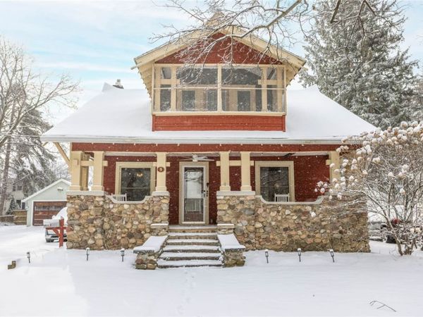 8 Elm Street, Le Roy, NY 14482