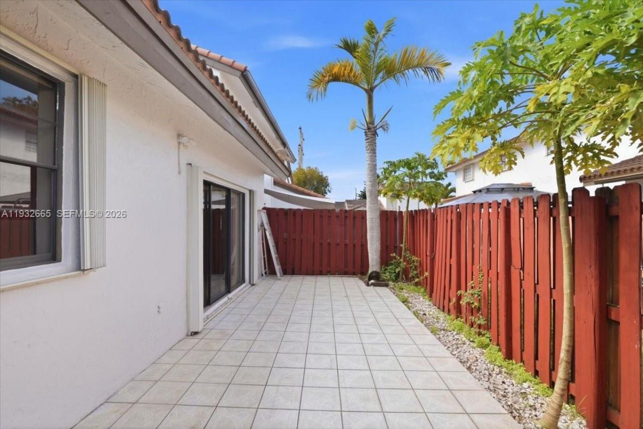 13521 SW 62nd St, Unit 119, Miami, FL 33183 Photo