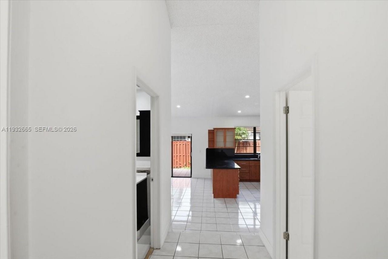 13521 SW 62nd St, Unit 119, Miami, FL 33183 Photo