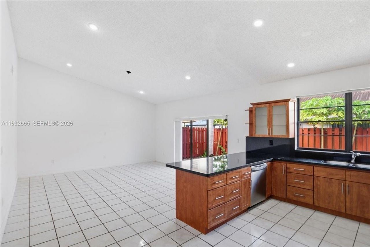 13521 SW 62nd St, Unit 119, Miami, FL 33183 Photo