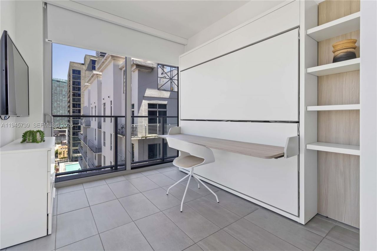 227 NE 2nd St, Unit 2506, Miami, FL 33132 Photo