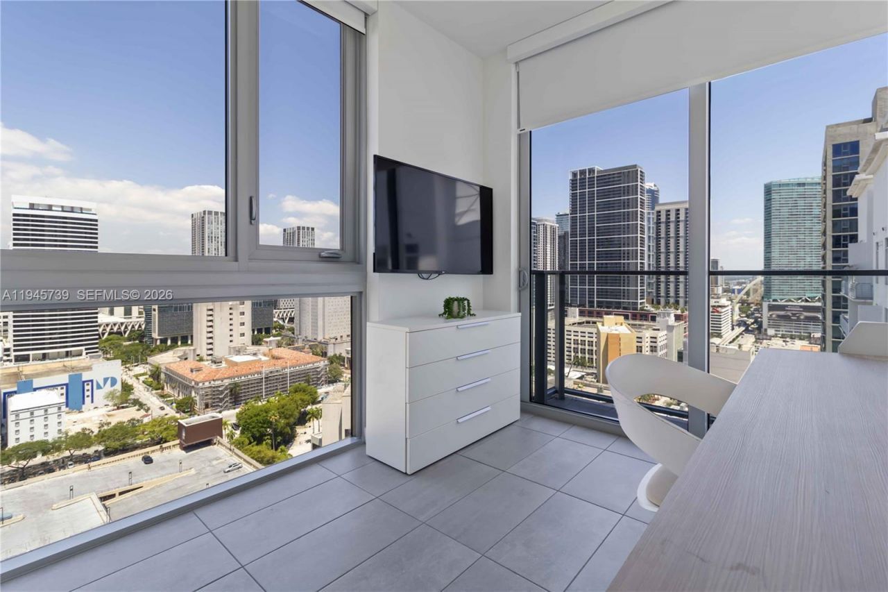 227 NE 2nd St, Unit 2506, Miami, FL 33132 Photo