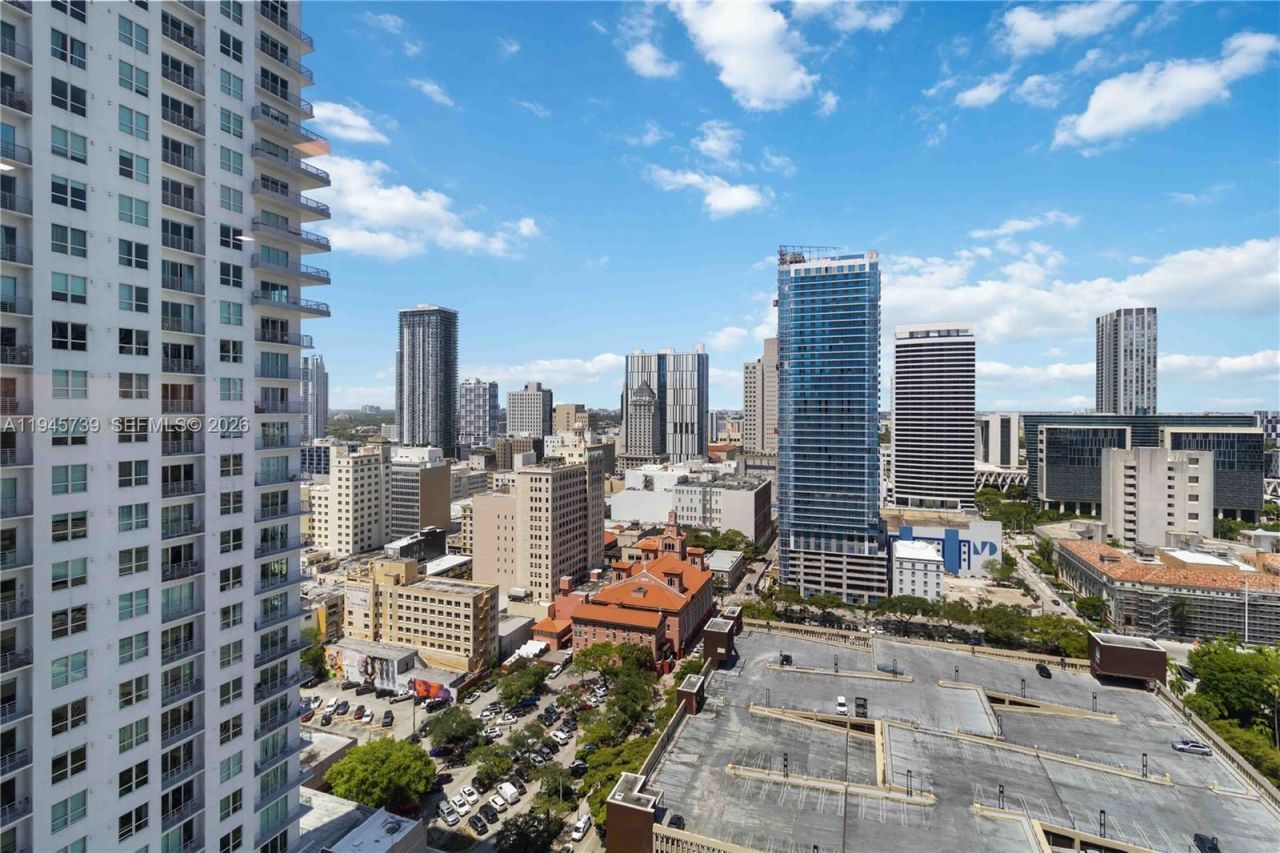 227 NE 2nd St, Unit 2506, Miami, FL 33132 Photo