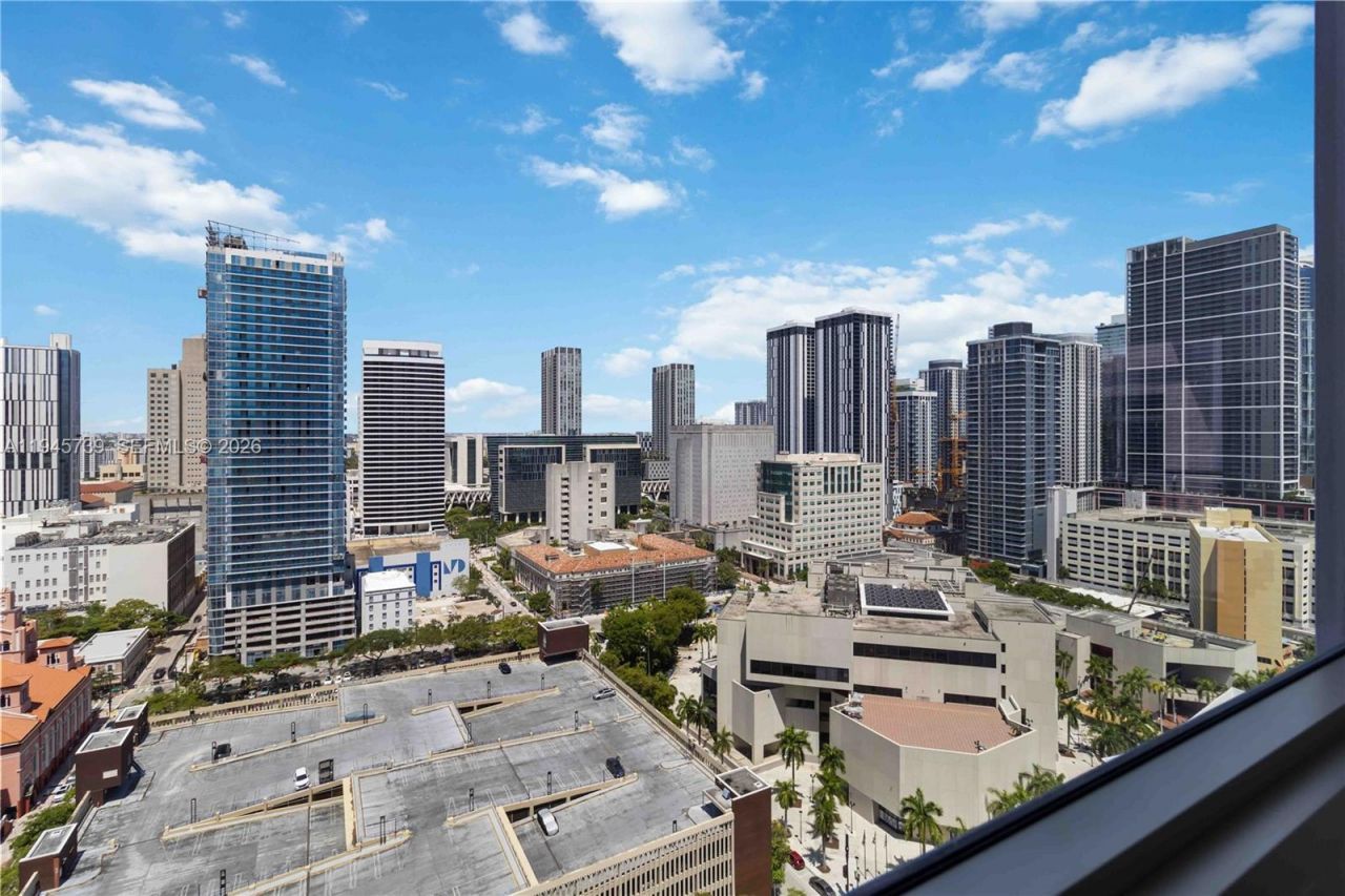 227 NE 2nd St, Unit 2506, Miami, FL 33132 Photo
