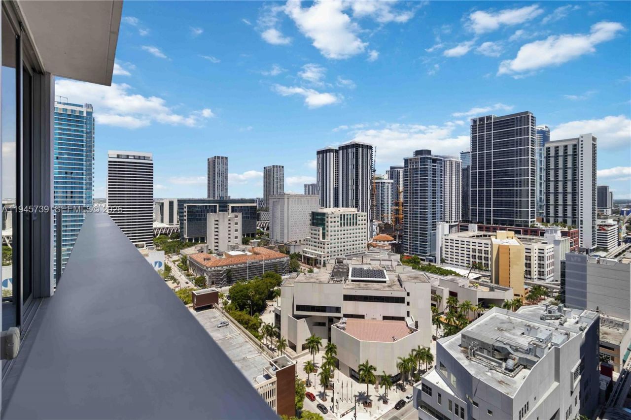 227 NE 2nd St, Unit 2506, Miami, FL 33132 Photo
