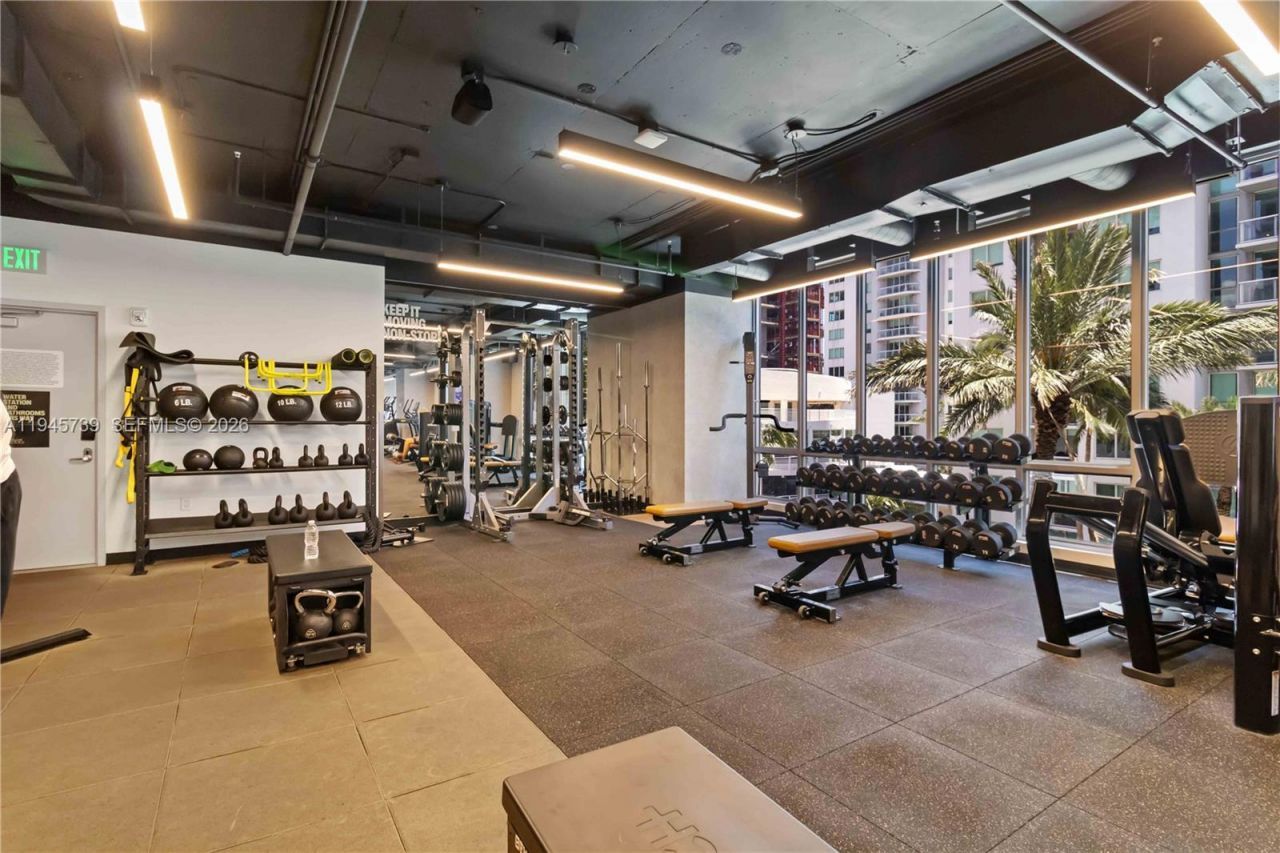 227 NE 2nd St, Unit 2506, Miami, FL 33132 Photo