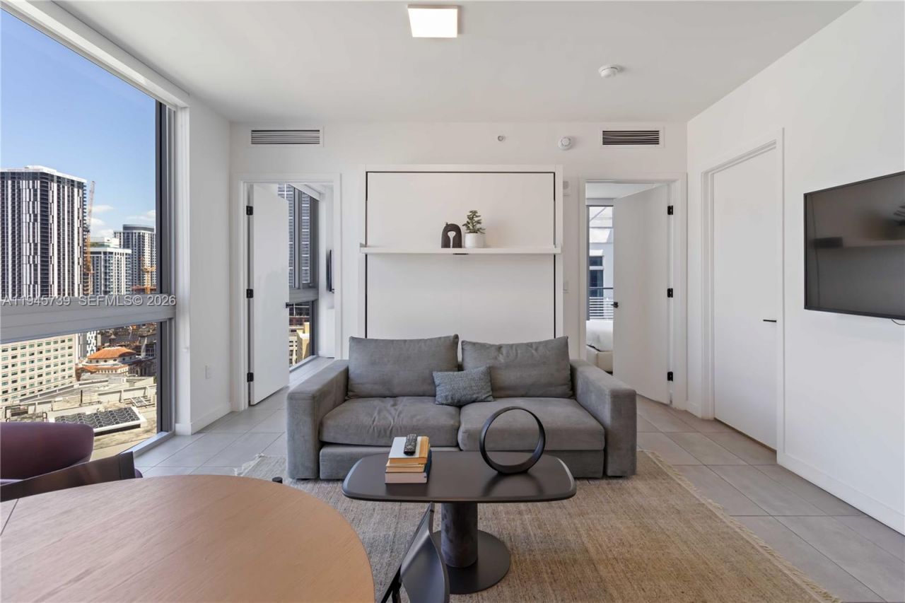 227 NE 2nd St, Unit 2506, Miami, FL 33132 Photo