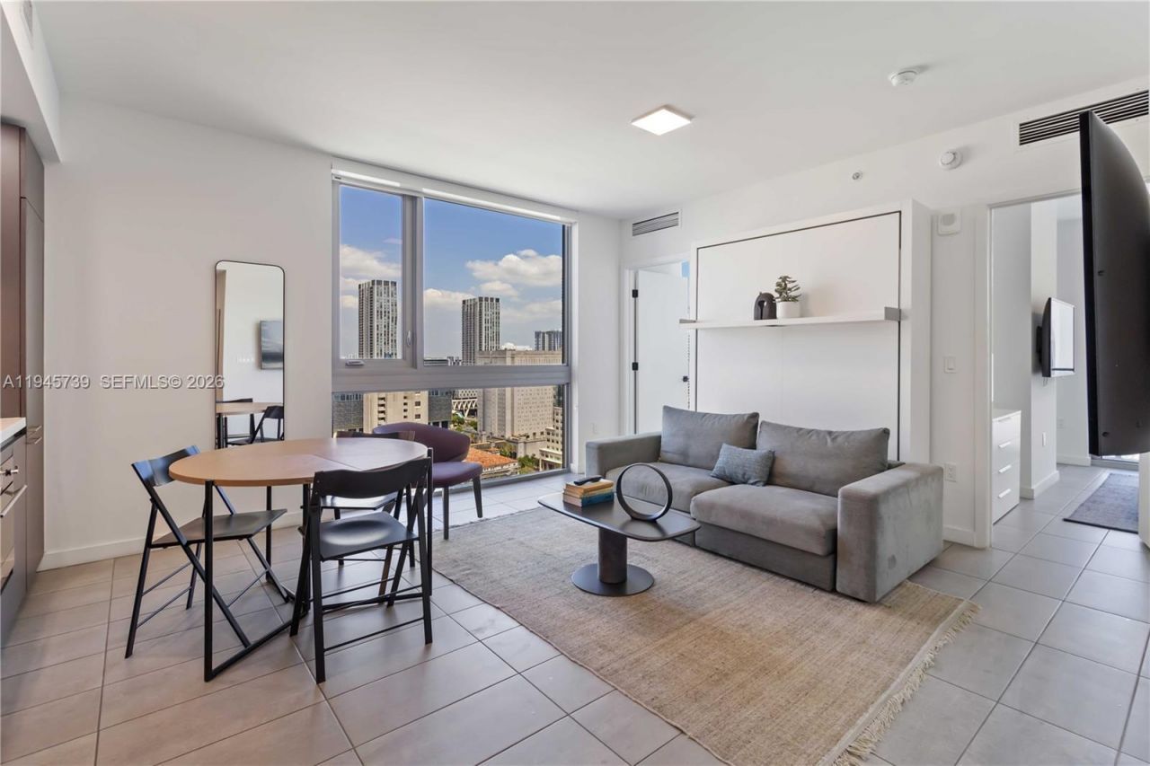 227 NE 2nd St, Unit 2506, Miami, FL 33132 Photo