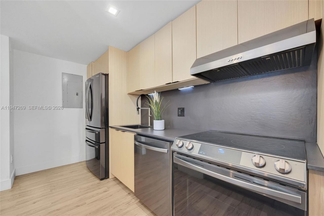 275 NE 18th St, Unit 1207, Miami, FL 33132 Photo