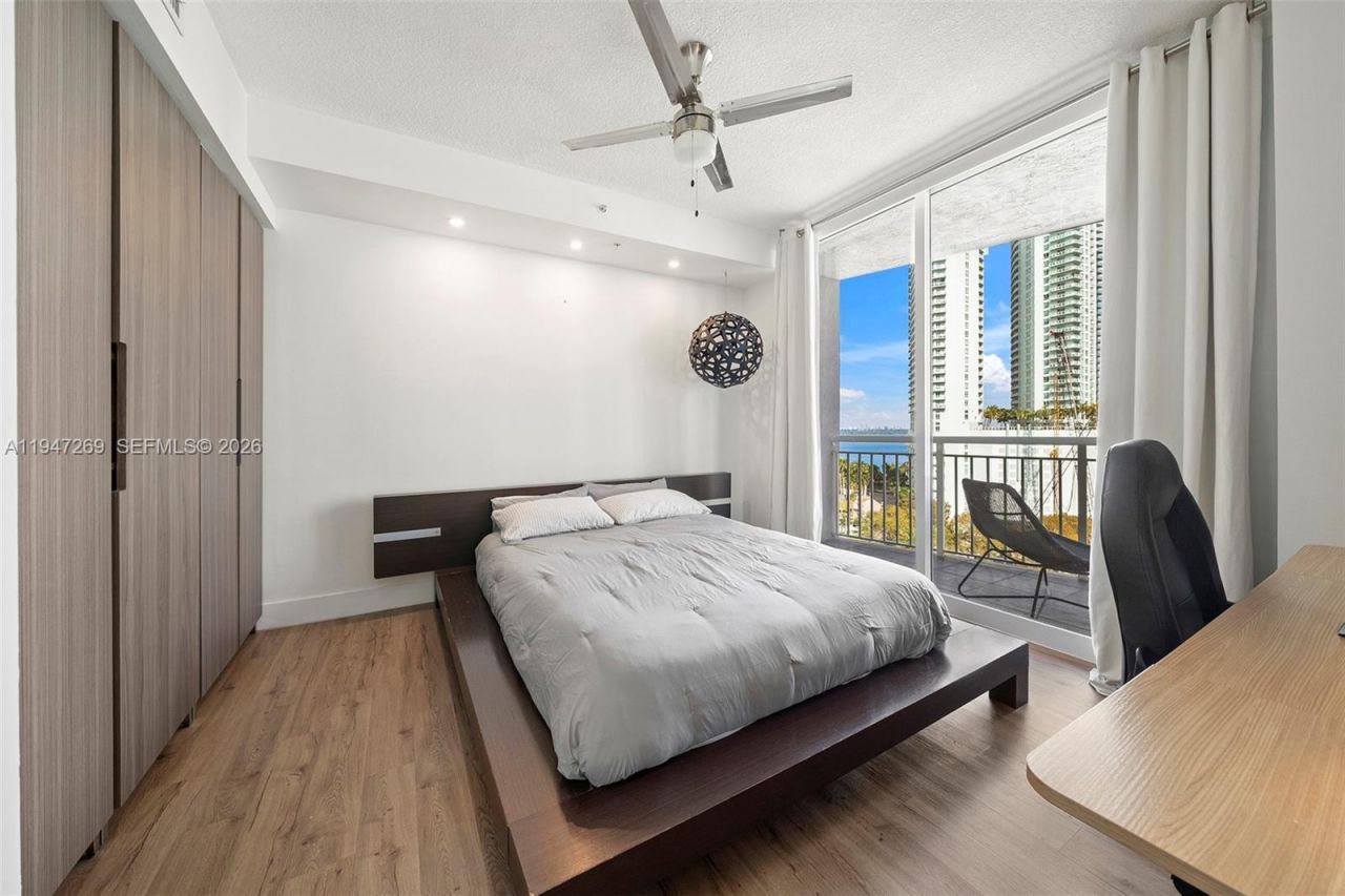 275 NE 18th St, Unit 1207, Miami, FL 33132 Photo