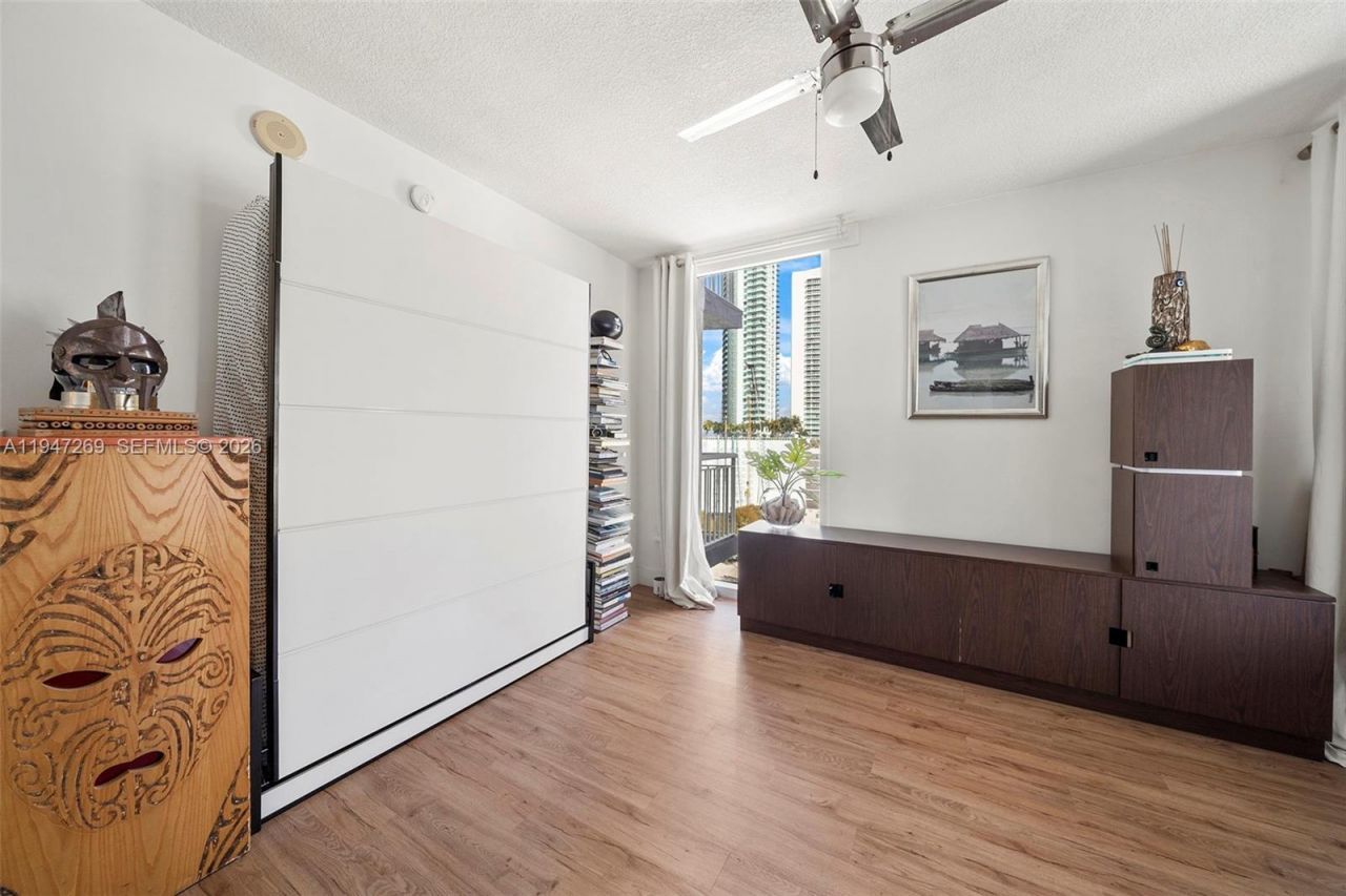 275 NE 18th St, Unit 1207, Miami, FL 33132 Photo